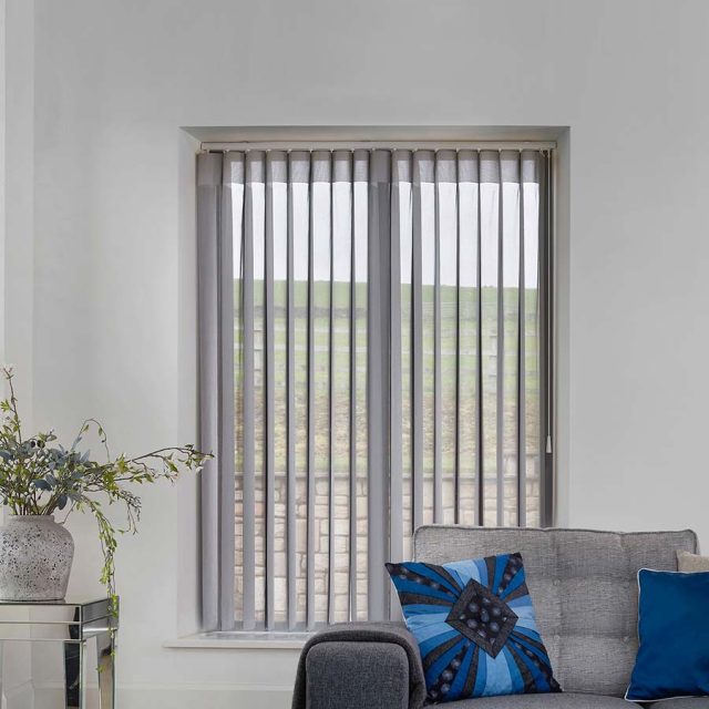 Pleated blinds operated by handle - Vertex S.A.